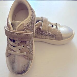Carter’s Gold Glitter Velcro Closure Sneakers Toddler Size 7 Worn only Once!